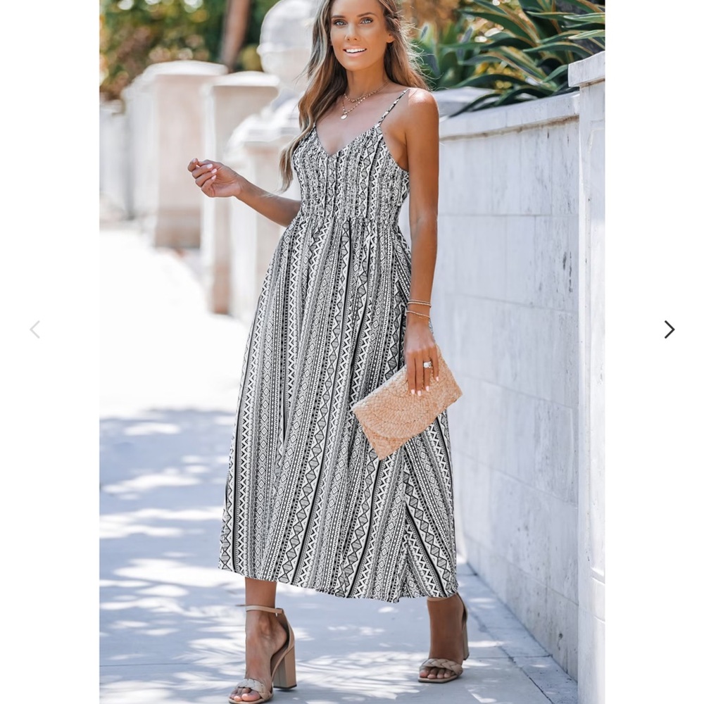 NWT Cupshe Geo Print Smocked V-Neck Maxi Dress M